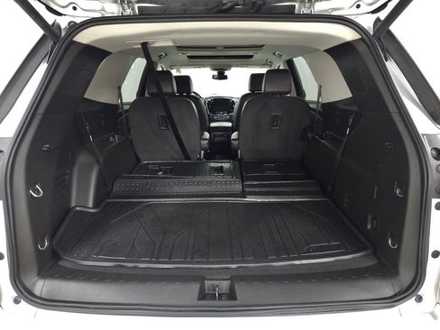 Used 2019 Chevrolet Traverse Premier w/ LPO, Floor Liner Package AWD/4WD image 7