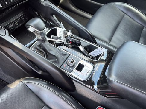Used 2025 Kia Telluride S AWD/4WD image 14