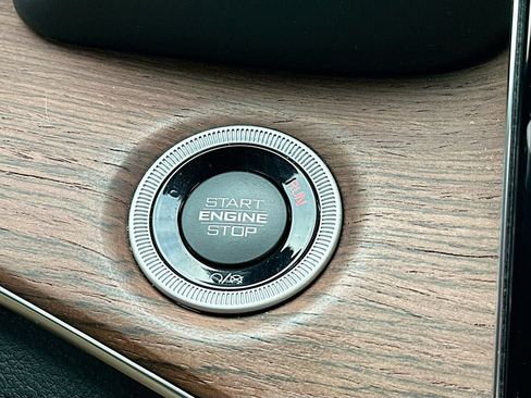Used 2022 Jeep Grand Cherokee Summit AWD/4WD image 19