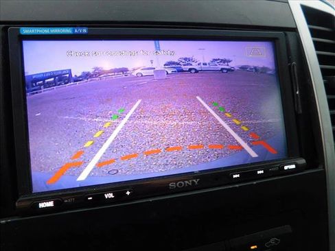 Used 2017 Nissan Frontier SV image 12