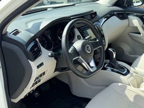 Used 2018 Nissan Rogue Sport SL w/ SL Premium Package AWD/4WD image 12
