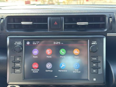Used 2022 Toyota GR86 RWD image 18