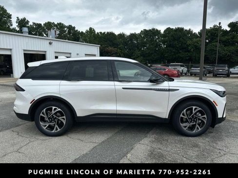 New 2025 Lincoln Nautilus Premier w/ Equipment Group 102A image 8