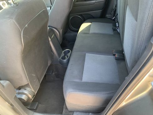 Used 2014 Jeep Patriot Latitude w/ Sun/Sound Group AWD/4WD image 12