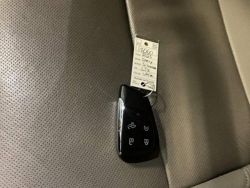 Used 2025 Chevrolet Silverado 1500 LTZ image 32