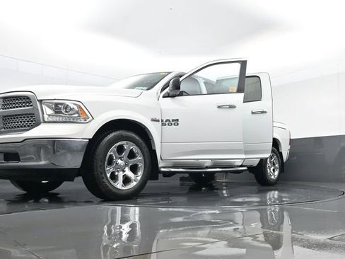 Used 2018 RAM 1500 Laramie image 34