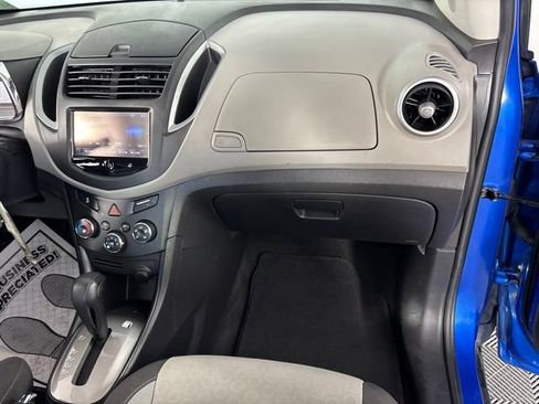 Used 2016 Chevrolet Trax LS AWD/4WD image 30