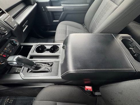 Used 2019 Ford F150 XLT w/ Equipment Group 302A Luxury AWD/4WD image 32