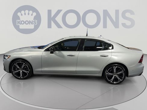Used 2024 Volvo S60 B5 Plus AWD/4WD image 2