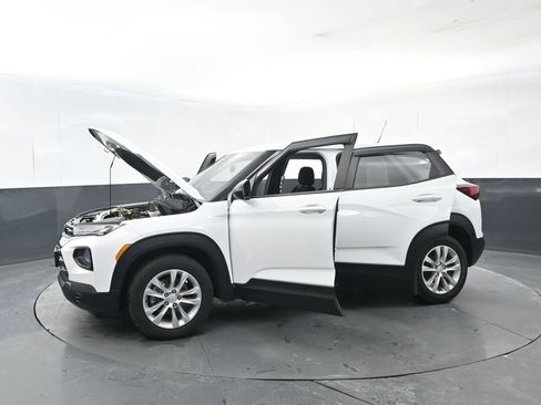 Certified 2023 Chevrolet TrailBlazer LS image 31
