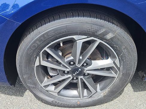 Certified 2023 Kia Forte LXS FWD image 7