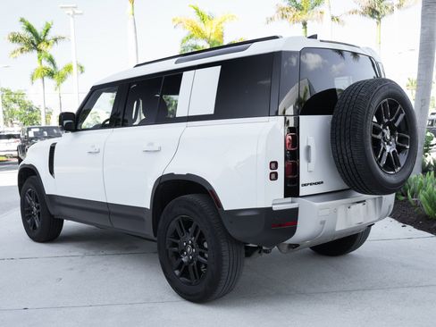 Used 2025 Land Rover Defender 110 S AWD/4WD image 8
