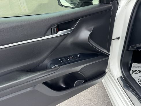 Used 2018 Toyota Camry SE w/ Protection Package (Q2) FWD image 19