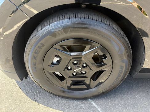 Used 2026 Kia Carnival FWD image 33