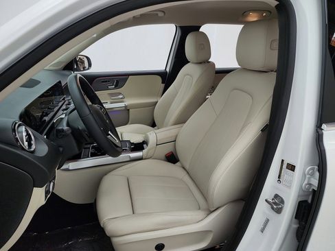 Used 2023 Mercedes-Benz GLB 250 image 15