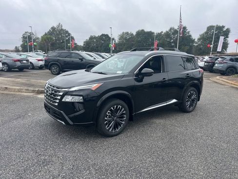 New 2026 Nissan Rogue Platinum w/ Platinum Premium Package image 3