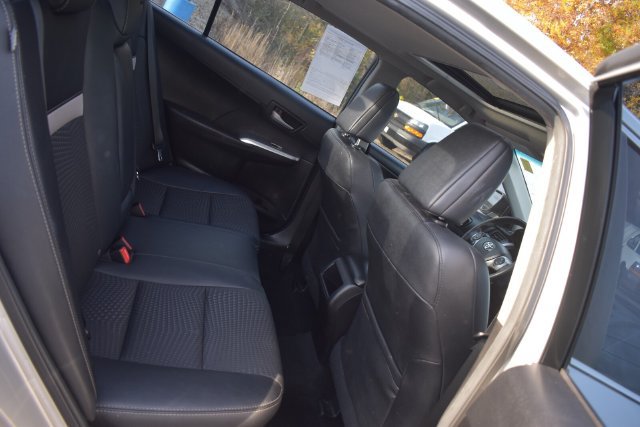 Used 2014 Toyota Camry SE FWD image 14