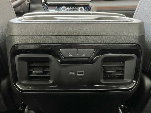 Used 2025 GMC Sierra 2500 AT4 AWD/4WD image 28