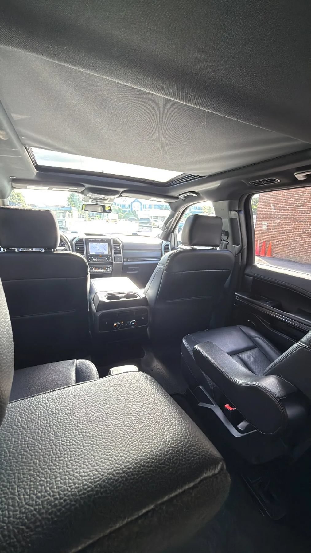 Used 2020 Ford Expedition XLT w/ Equipment Group 202A RWD image 31