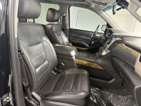 Used 2016 GMC Yukon XL Denali image 38