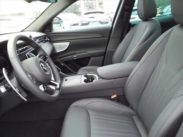 Used 2023 Maserati Grecale Modena AWD/4WD image 12