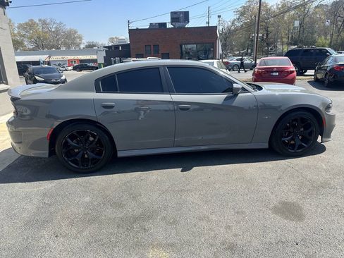 Used 2019 Dodge Charger R/T image 7
