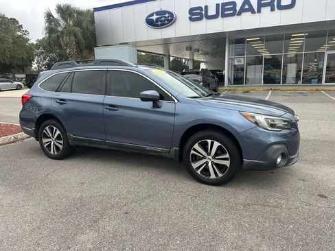 Used 2018 Subaru Outback 2.5i Limited image 1