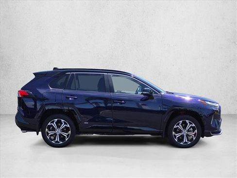 Used 2025 Toyota RAV4 XSE w/ Premium Package AWD/4WD image 4