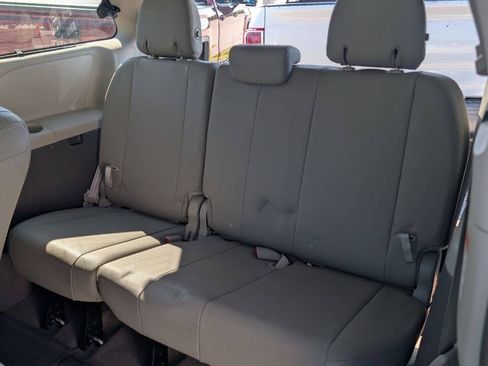 Used 2008 Toyota Sienna LE FWD image 27
