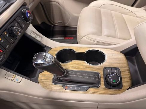 Used 2018 GMC Acadia Denali w/ Technology Package AWD/4WD image 33
