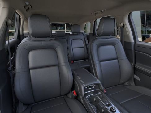 Used 2025 Lincoln Corsair AWD image 10