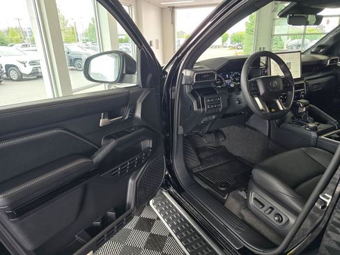 Used 2026 Toyota 4Runner Limited AWD/4WD image 34