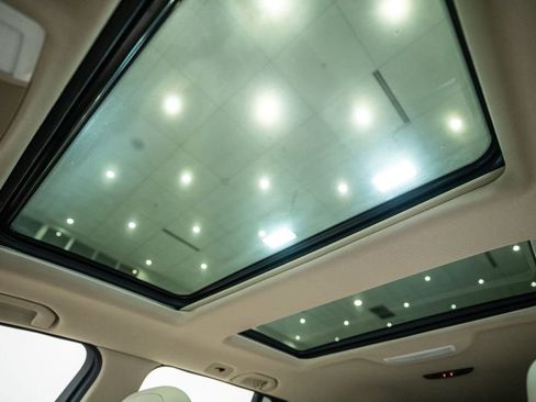 Used 2014 Mercedes-Benz GLK 250 BlueTEC 4MATIC image 33