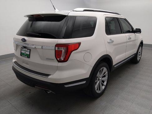 Used 2019 Ford Explorer Limited w/ Ford Safe & Smart Package FWD image 9