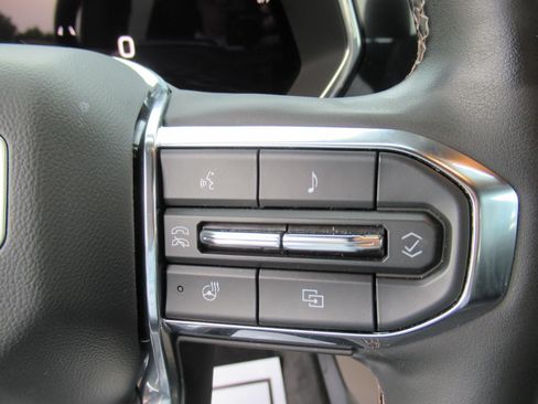 Used 2023 GMC Canyon Denali AWD/4WD image 23