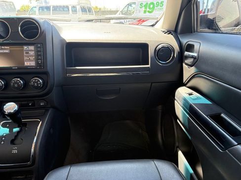 Used 2017 Jeep Patriot High Altitude AWD/4WD image 8