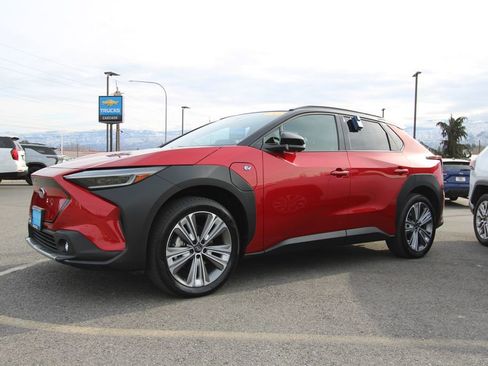 Used 2024 Subaru Solterra Touring w/ Touring Package image 1