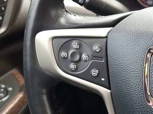 Used 2021 GMC Acadia Denali w/ Denali Technology Package image 42