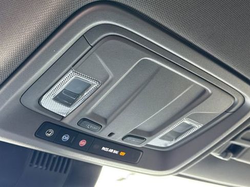 Used 2024 GMC Sierra 1500 SLT image 24