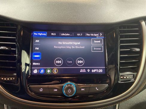 Certified 2020 Chevrolet Trax LT w/ LT Convenience Package image 27