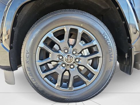 Certified 2023 Toyota Sequoia Platinum image 25