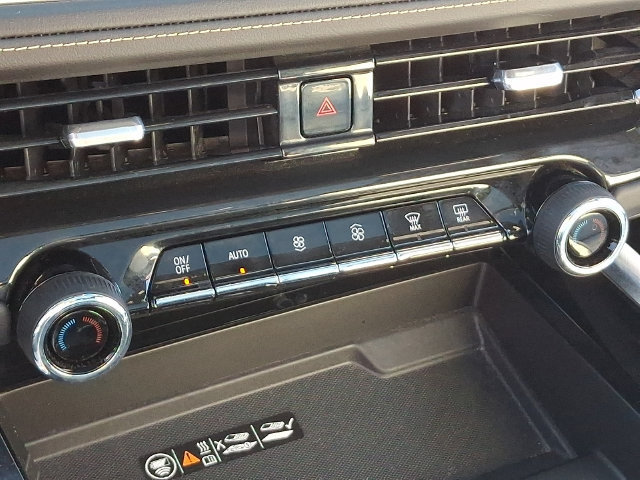Used 2025 Chevrolet Tahoe Premier AWD/4WD image 14