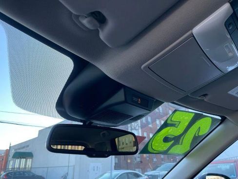 Certified 2025 Nissan Rogue SL image 27