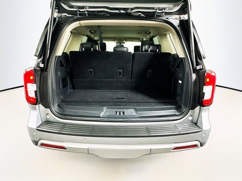 Used 2024 Ford Expedition XLT image 31