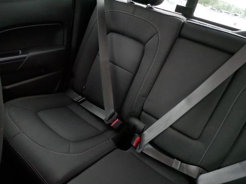 Used 2018 Chevrolet Colorado LT w/ LT Convenience Package AWD/4WD image 12