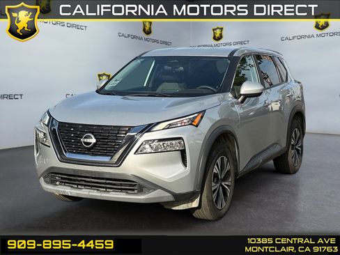 Used 2023 Nissan Rogue SV image 1