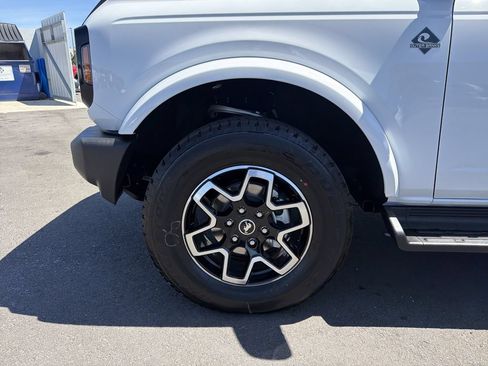 New 2026 Ford Bronco Outer Banks AWD/4WD image 33