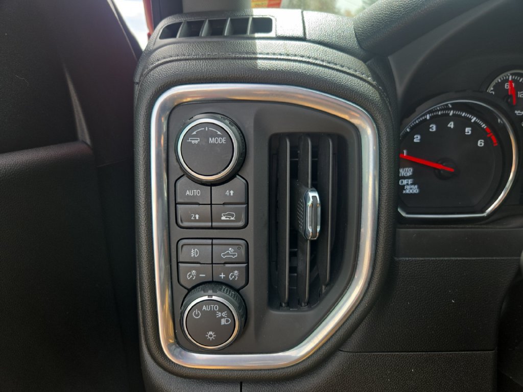 Used 2022 Chevrolet Silverado 1500 RST w/ Bed Protection Package AWD/4WD image 19