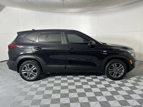 Used 2022 Kia Seltos LX AWD/4WD image 9