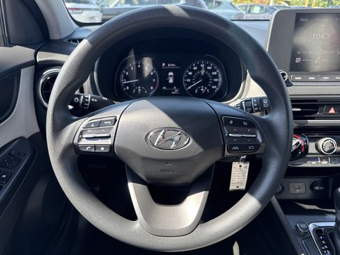 Used 2023 Hyundai Kona SE AWD/4WD image 5